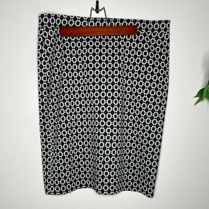 Lyse Spenard Black and White Knee-Length Pencil Skirt